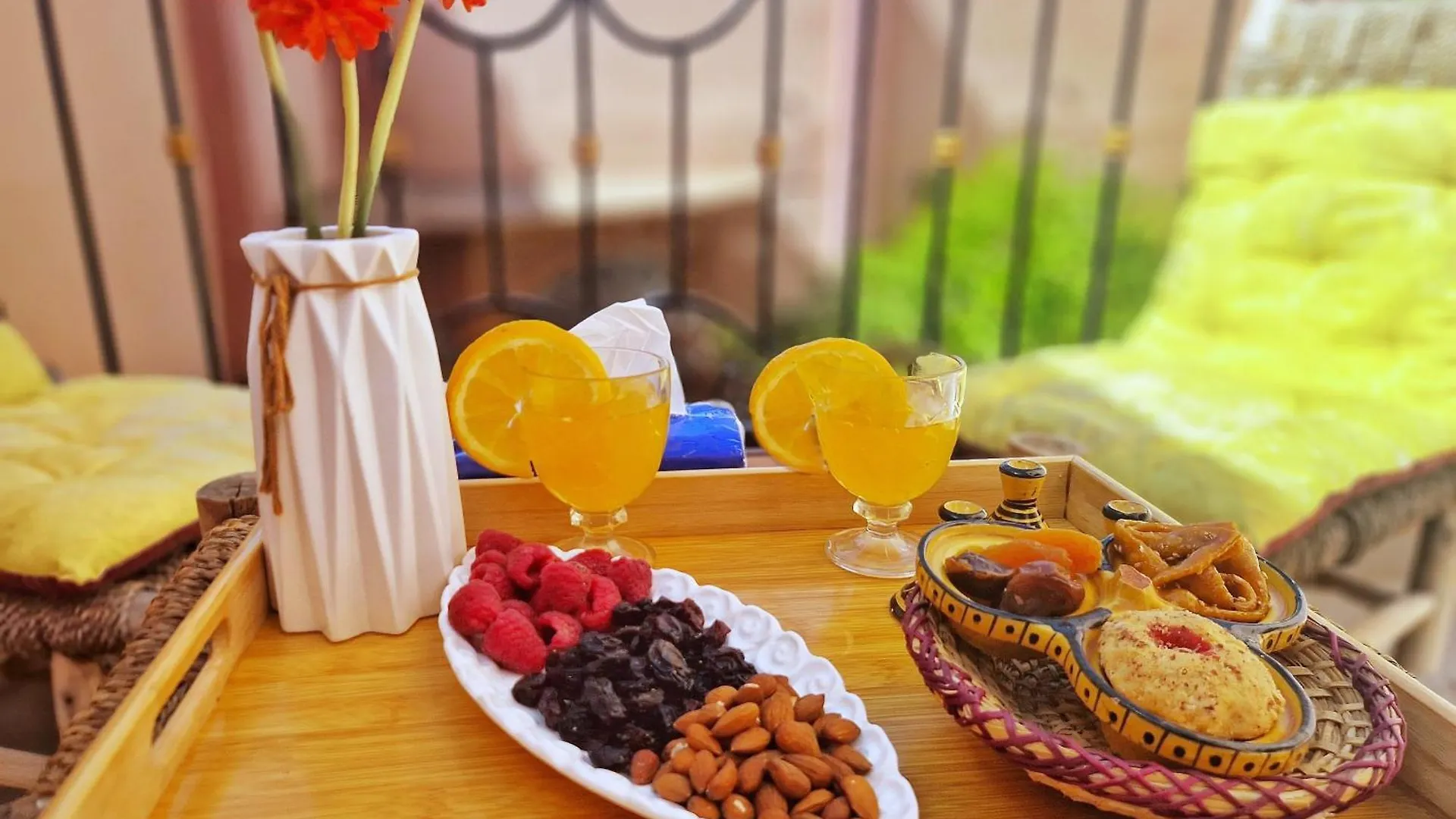Oranger Family House City Center, Private Large House, Terasse Garden View, Free Parking Marrakesh 0*,  Morocco
