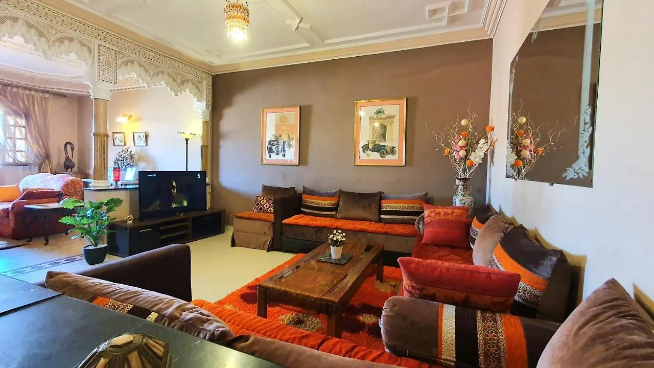 Oranger Family House City Center, Private Large House, Terasse Garden View, Free Parking Marrakesh