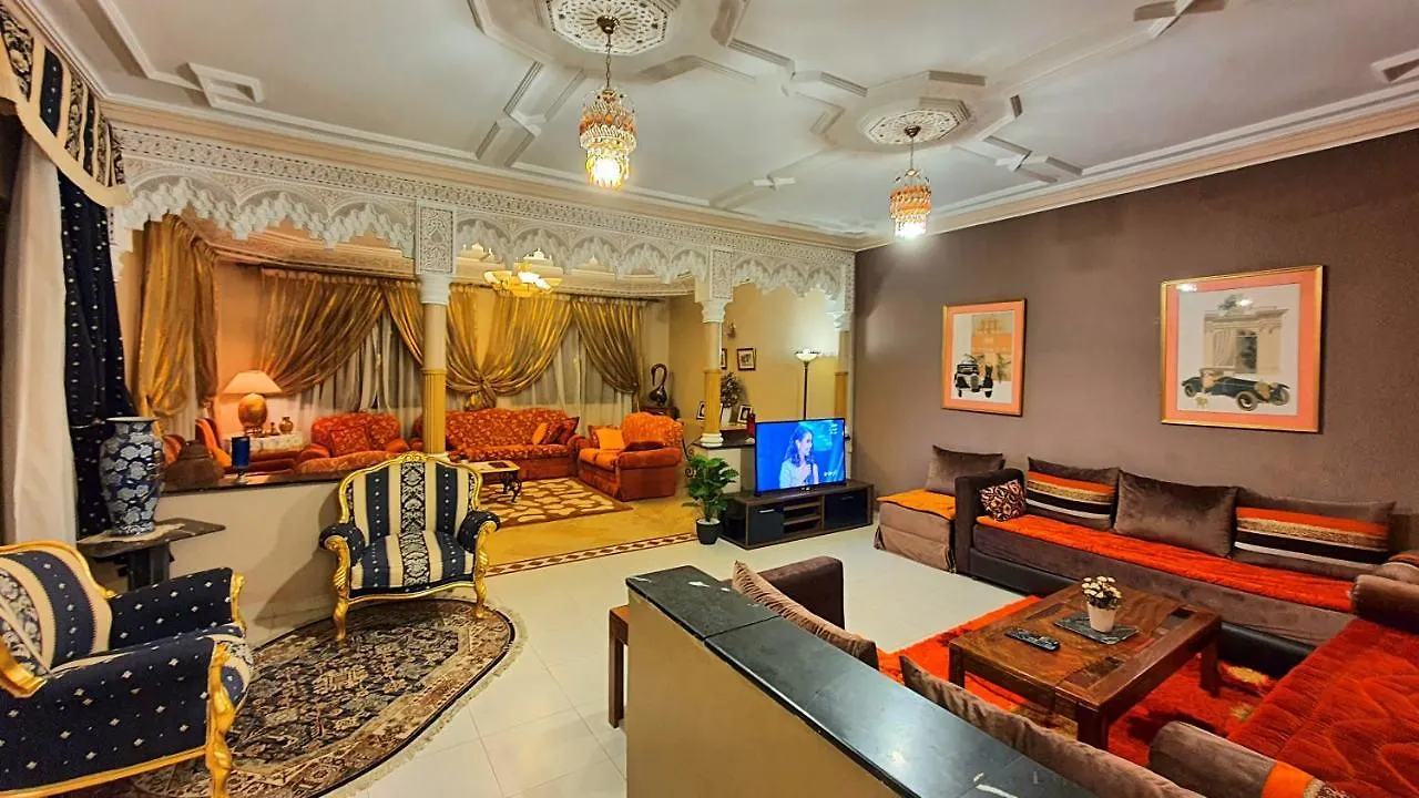 Oranger Family House City Center, Private Large House, Terasse Garden View, Free Parking Marrakesh