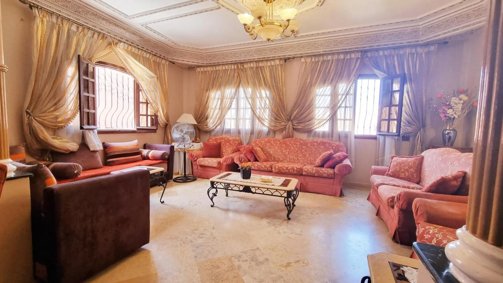 Oranger Family House City Center, Private Large House, Terasse Garden View, Free Parking Marrakesh Appartement