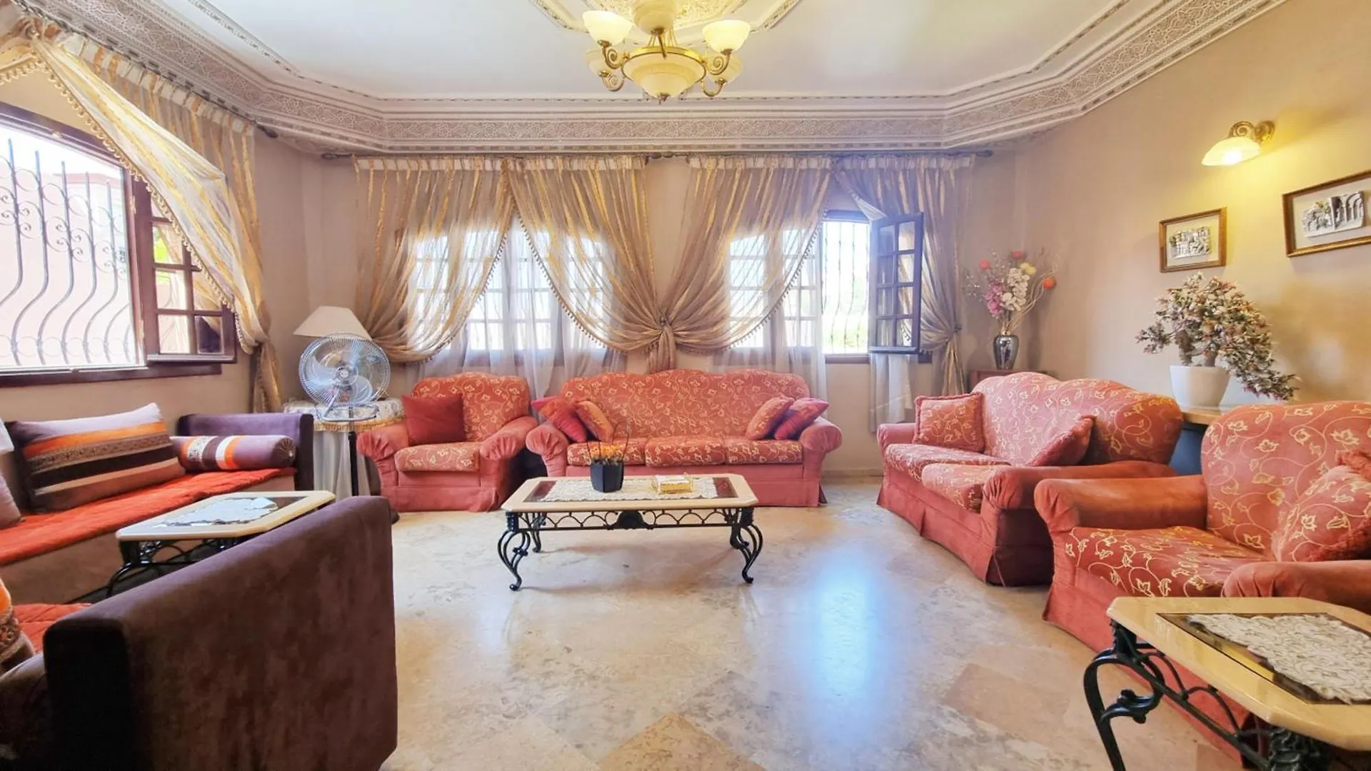 Oranger Family House City Center, Private Large House, Terasse Garden View, Free Parking Marrakesh