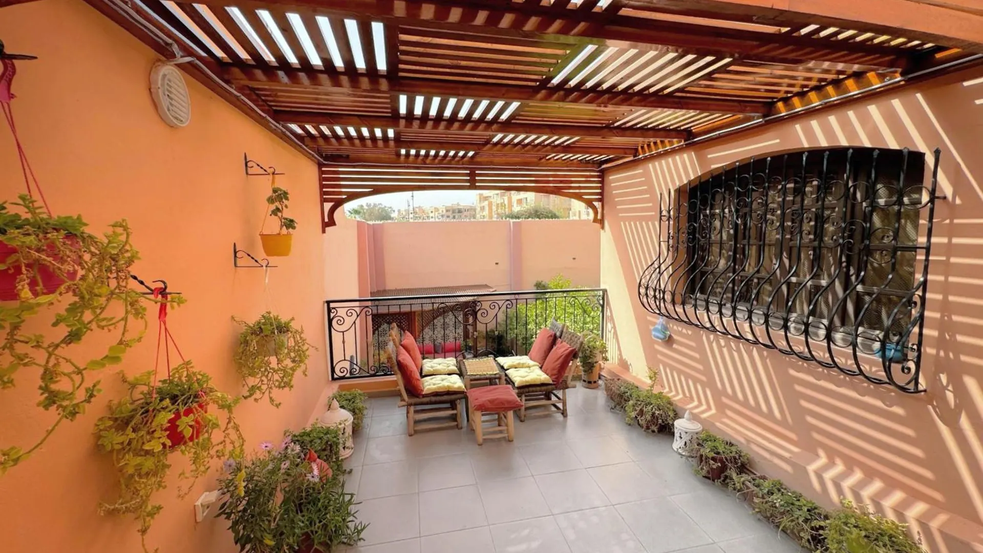 Apartment Oranger Family House City Center, Private Large House, Terasse Garden View, Free Parking Marrakesh Morocco